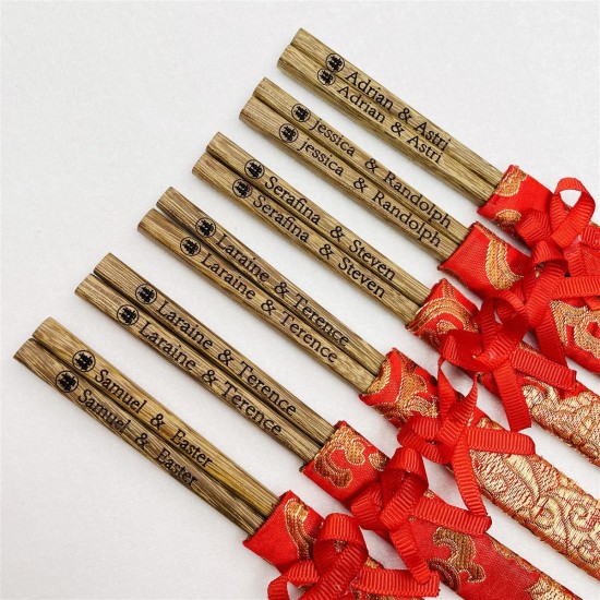 engrave chicken-wing wood wedding chopsticks with silk sleeves MOQ 50 pieces